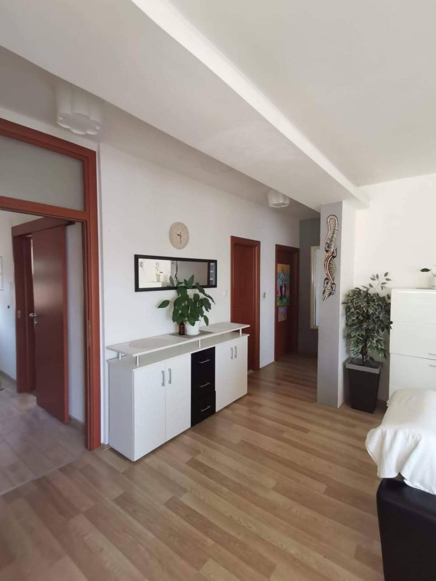 Apartment Lotus 트로기르 객실 사진